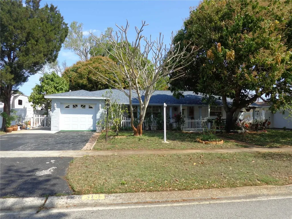 6165 26th Avenue N St Petersburg FL 33710