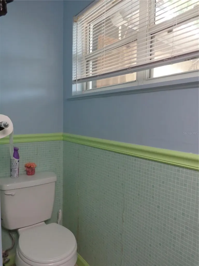 6165 26th Avenue N St Petersburg FL 33710
