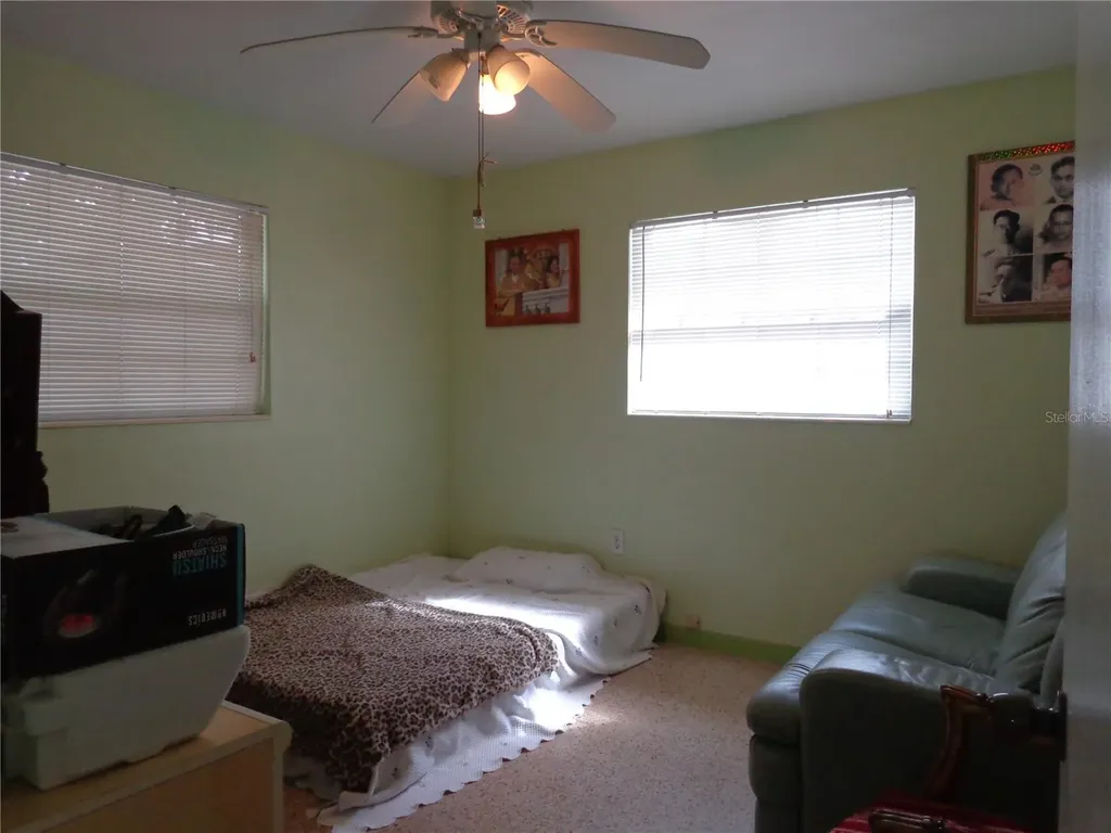 6165 26th Avenue N St Petersburg FL 33710