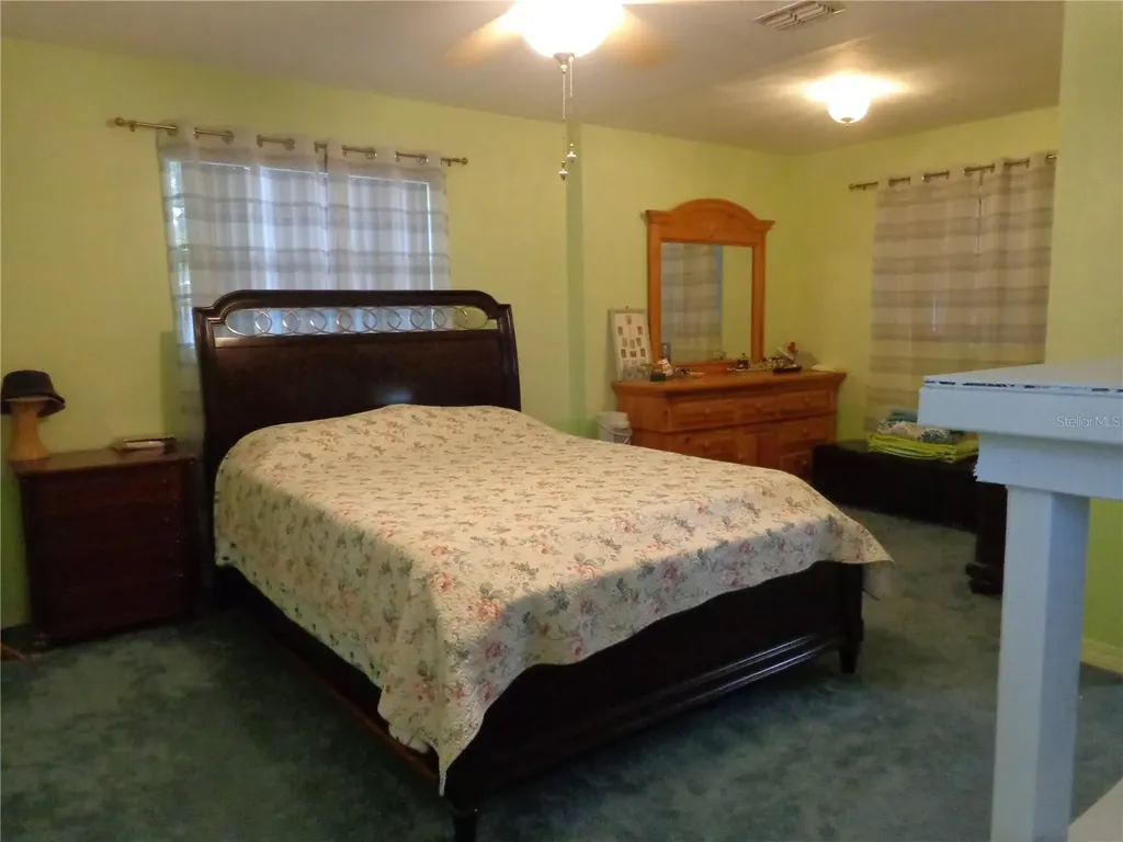 6165 26th Avenue N St Petersburg FL 33710