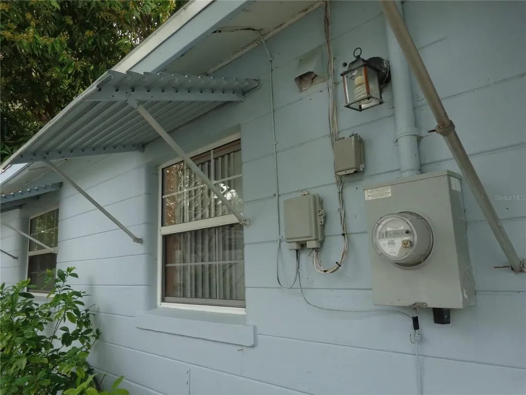 6165 26th Avenue N St Petersburg FL 33710