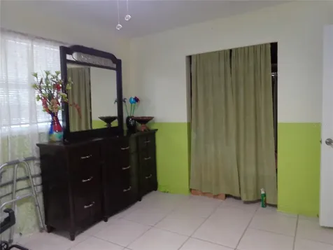 6165 26th Avenue N St Petersburg FL 33710