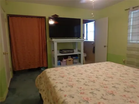 6165 26th Avenue N St Petersburg FL 33710