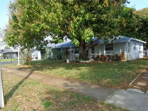 6165 26th Avenue N St Petersburg FL 33710