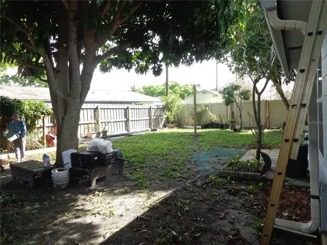 6165 26th Avenue N St Petersburg FL 33710