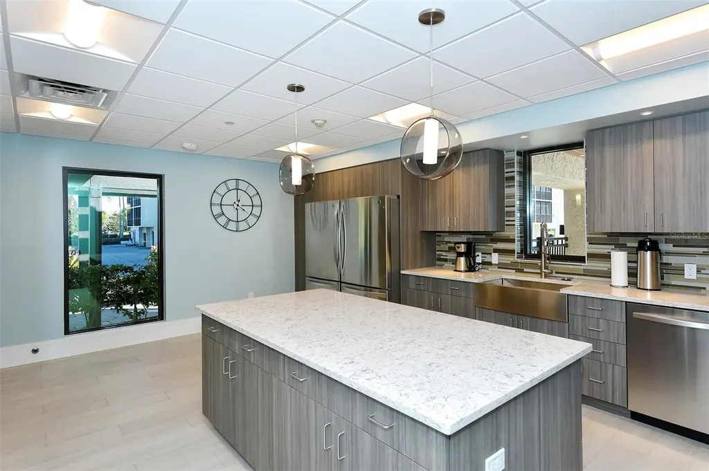 1925 Gulf Of Mexico Drive Longboat Key FL 34228