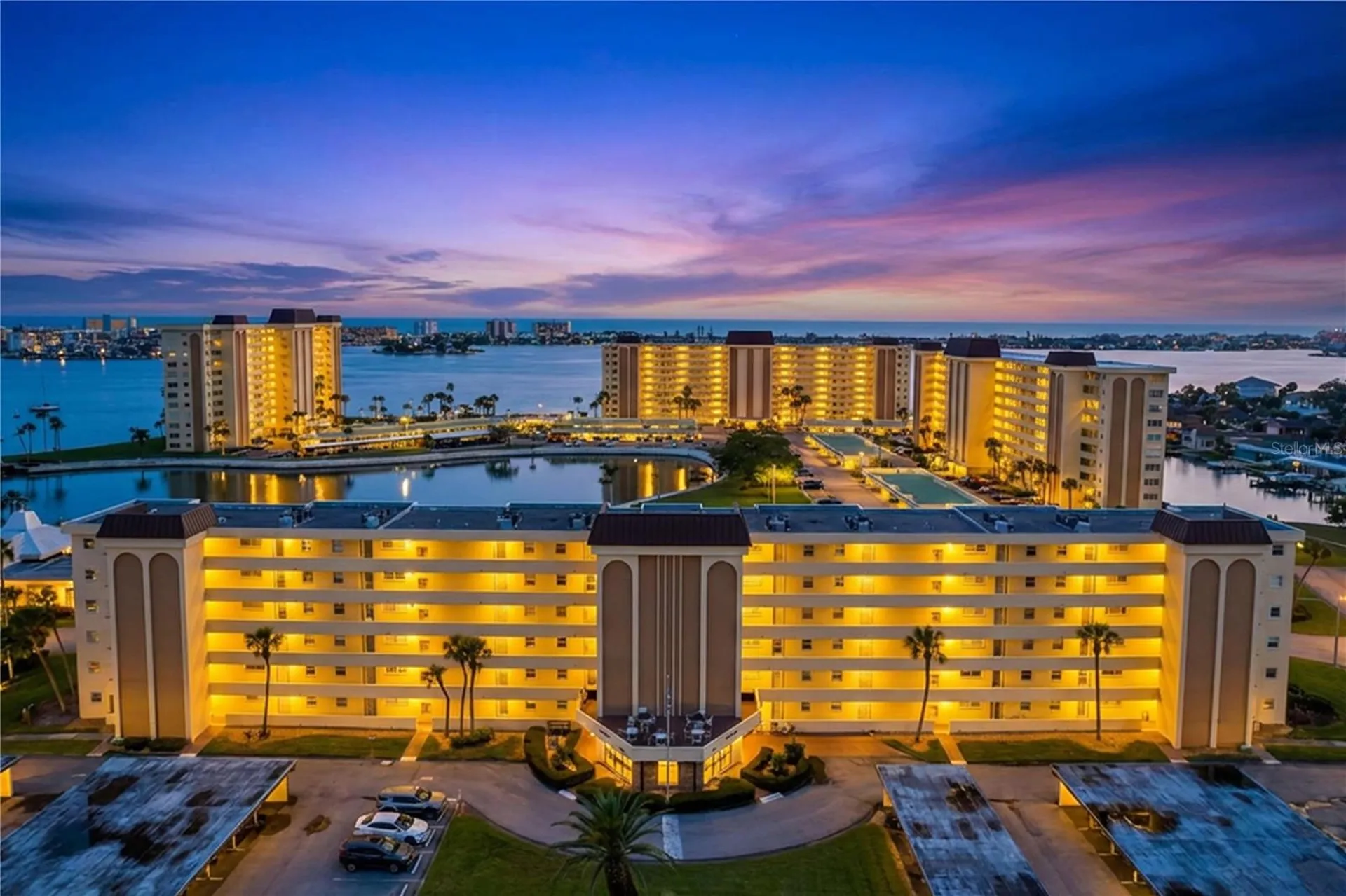 4650 Cove Circle St Petersburg FL 33708