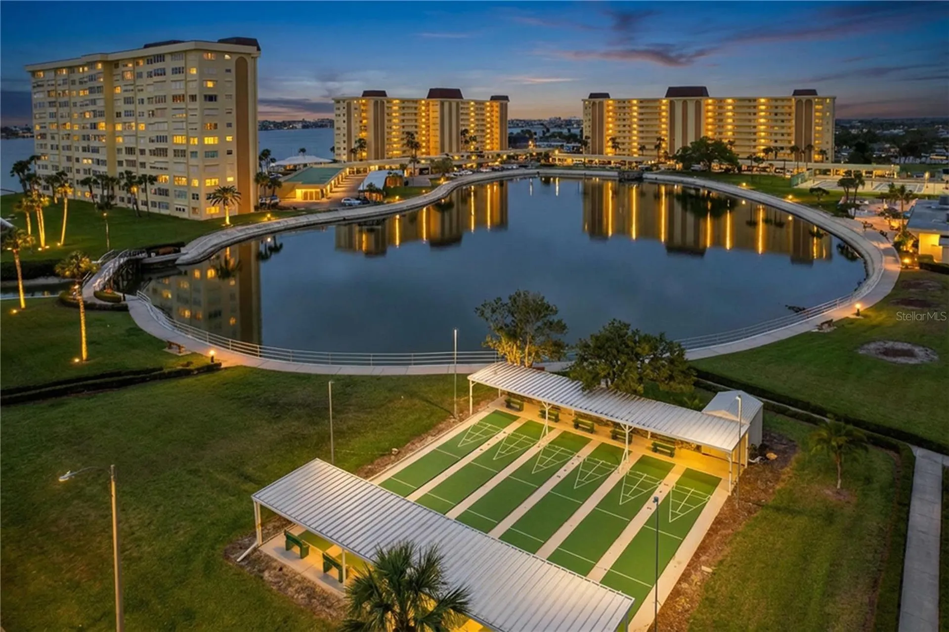 4650 Cove Circle St Petersburg FL 33708