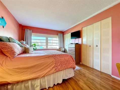 4650 Cove Circle St Petersburg FL 33708