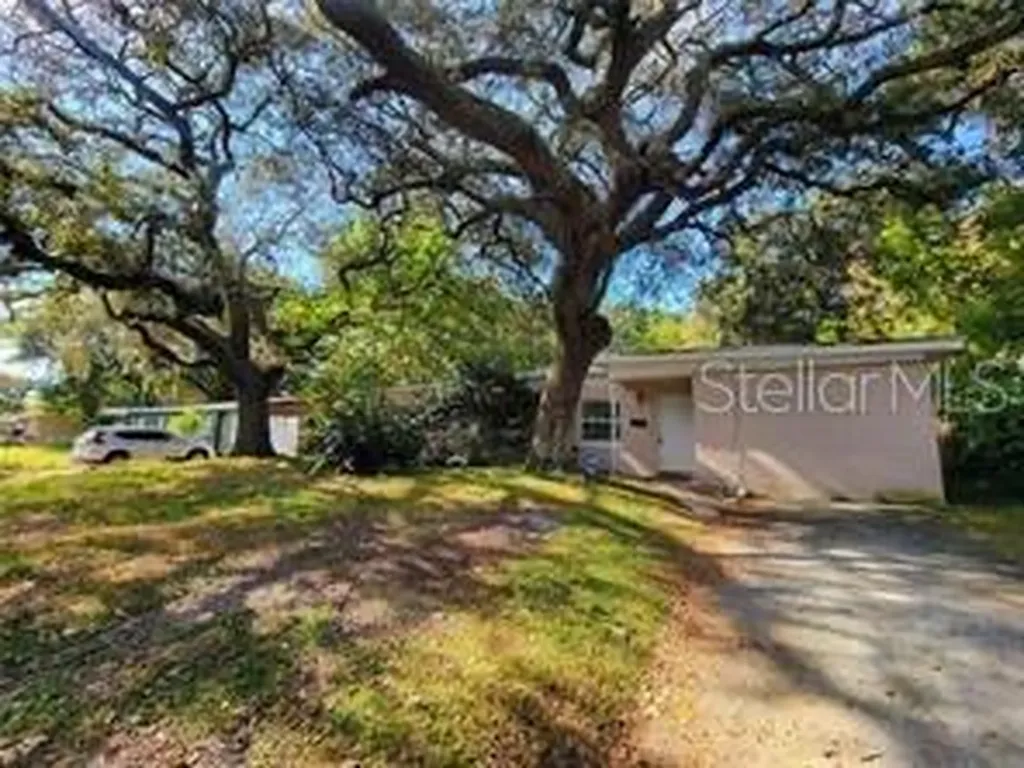 4218 Seybold Avenue Orlando FL 32808