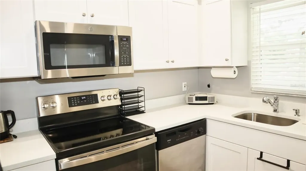 2118 Michele Drive Sarasota FL 34231