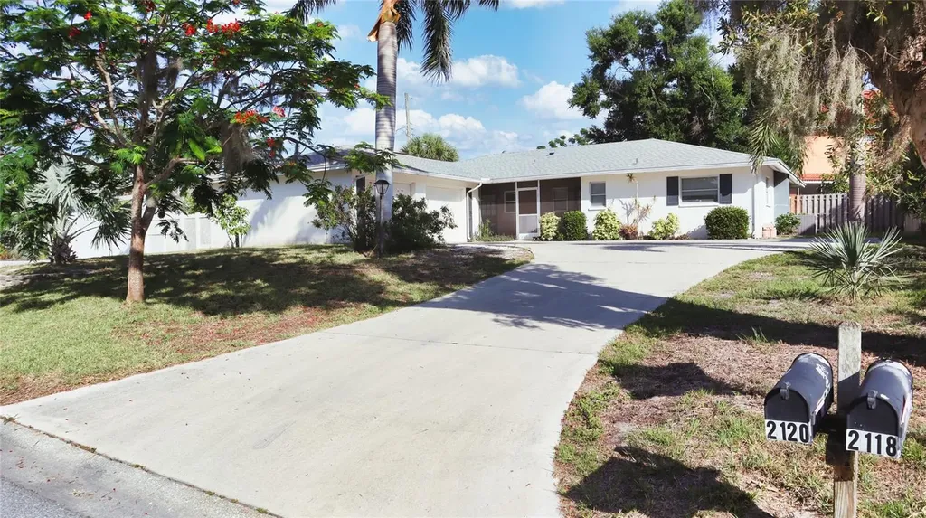 2118 Michele Drive Sarasota FL 34231