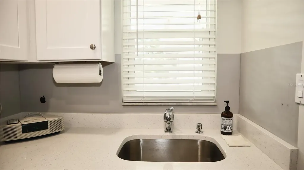 2118 Michele Drive Sarasota FL 34231