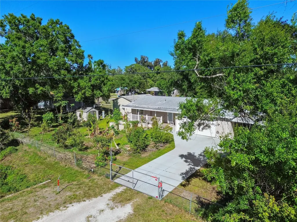 2303 45th Street E Bradenton FL 34208