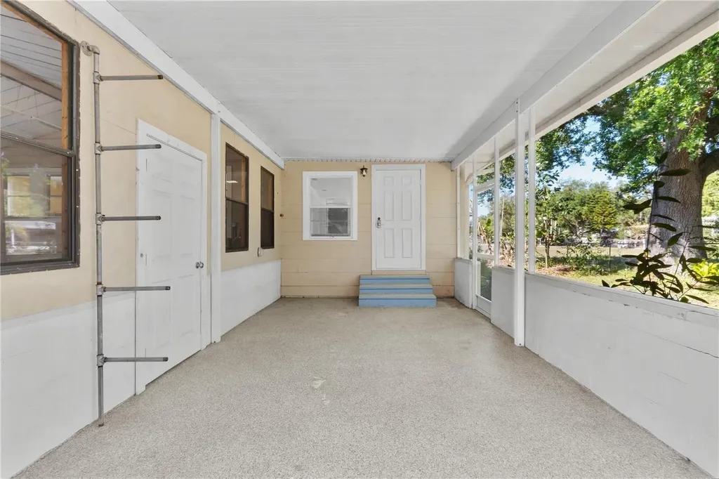 2303 45th Street E Bradenton FL 34208