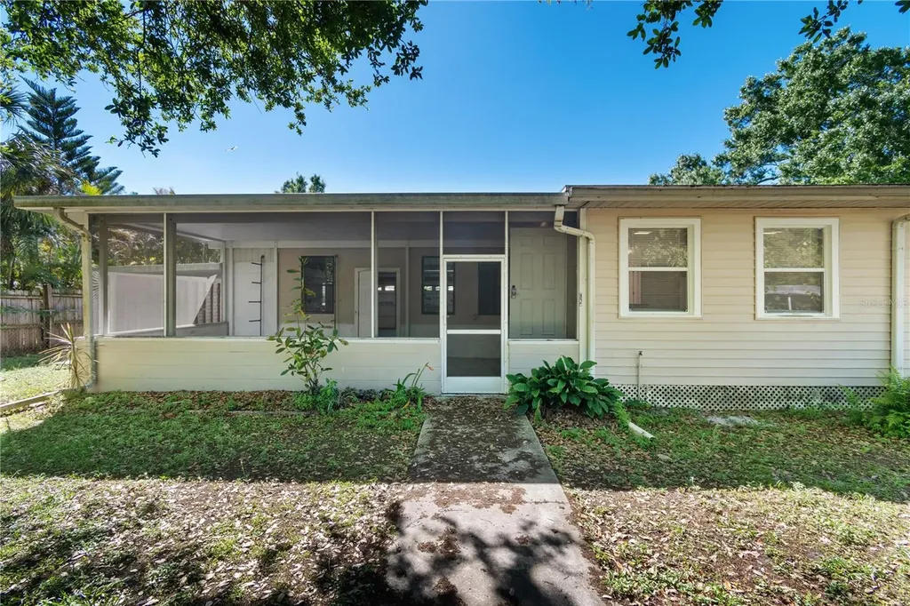 2303 45th Street E Bradenton FL 34208