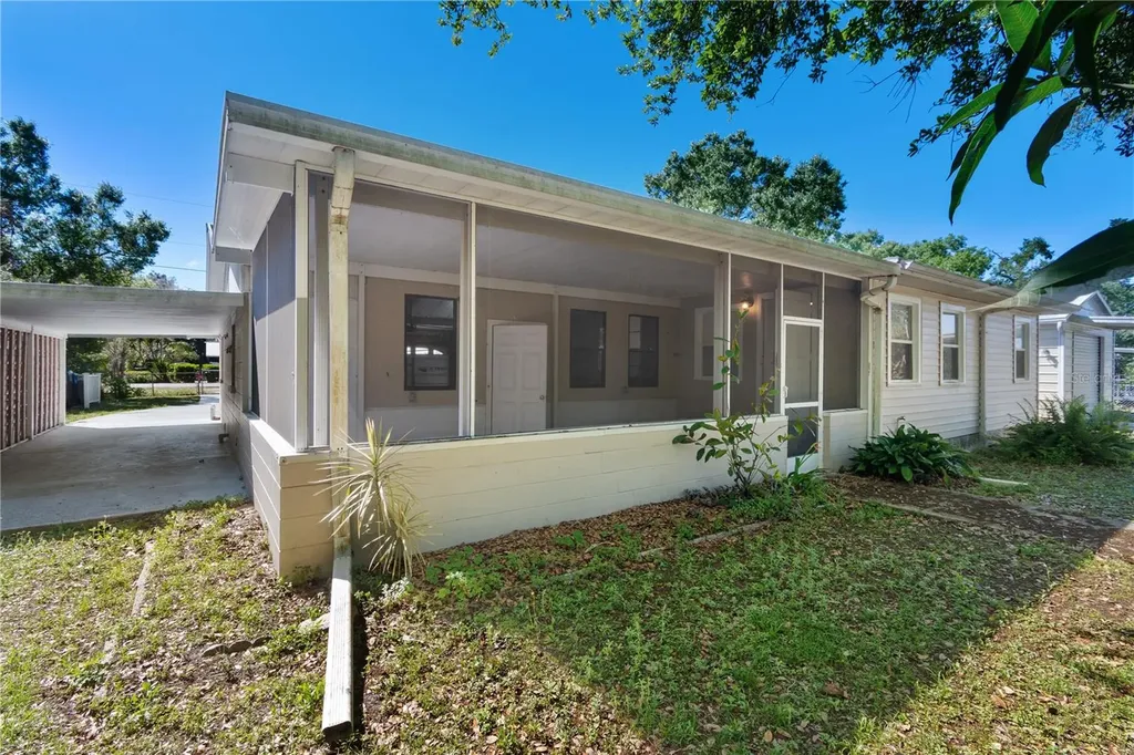 2303 45th Street E Bradenton FL 34208