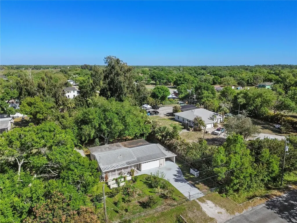 2303 45th Street E Bradenton FL 34208
