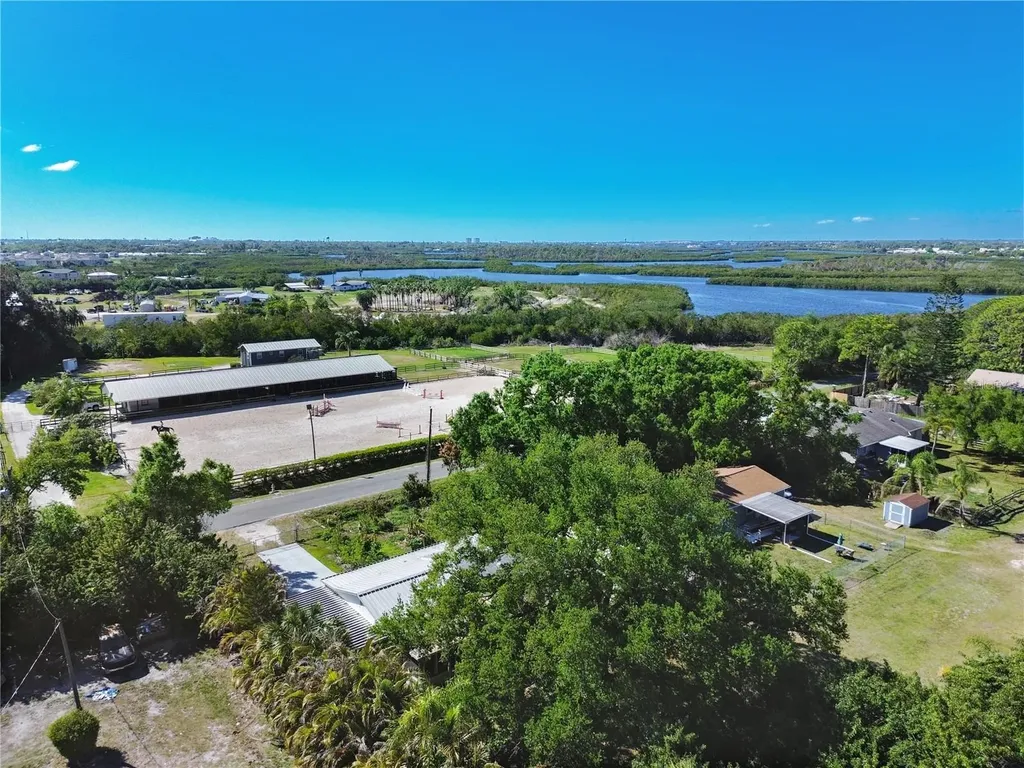 2303 45th Street E Bradenton FL 34208