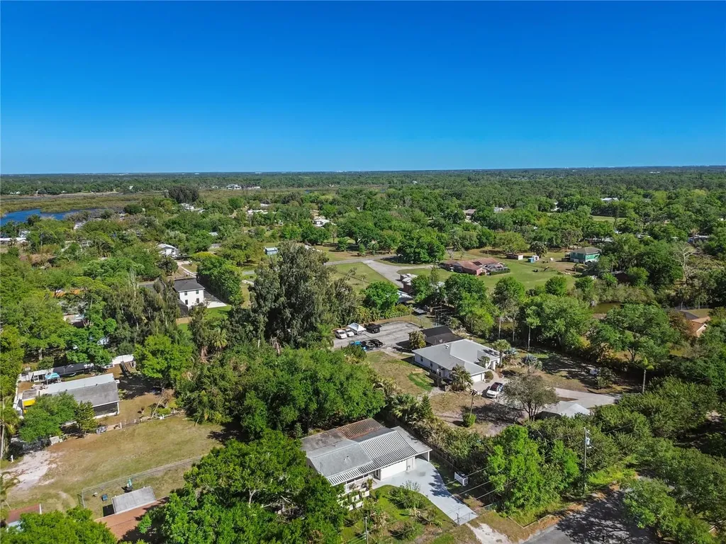 2303 45th Street E Bradenton FL 34208