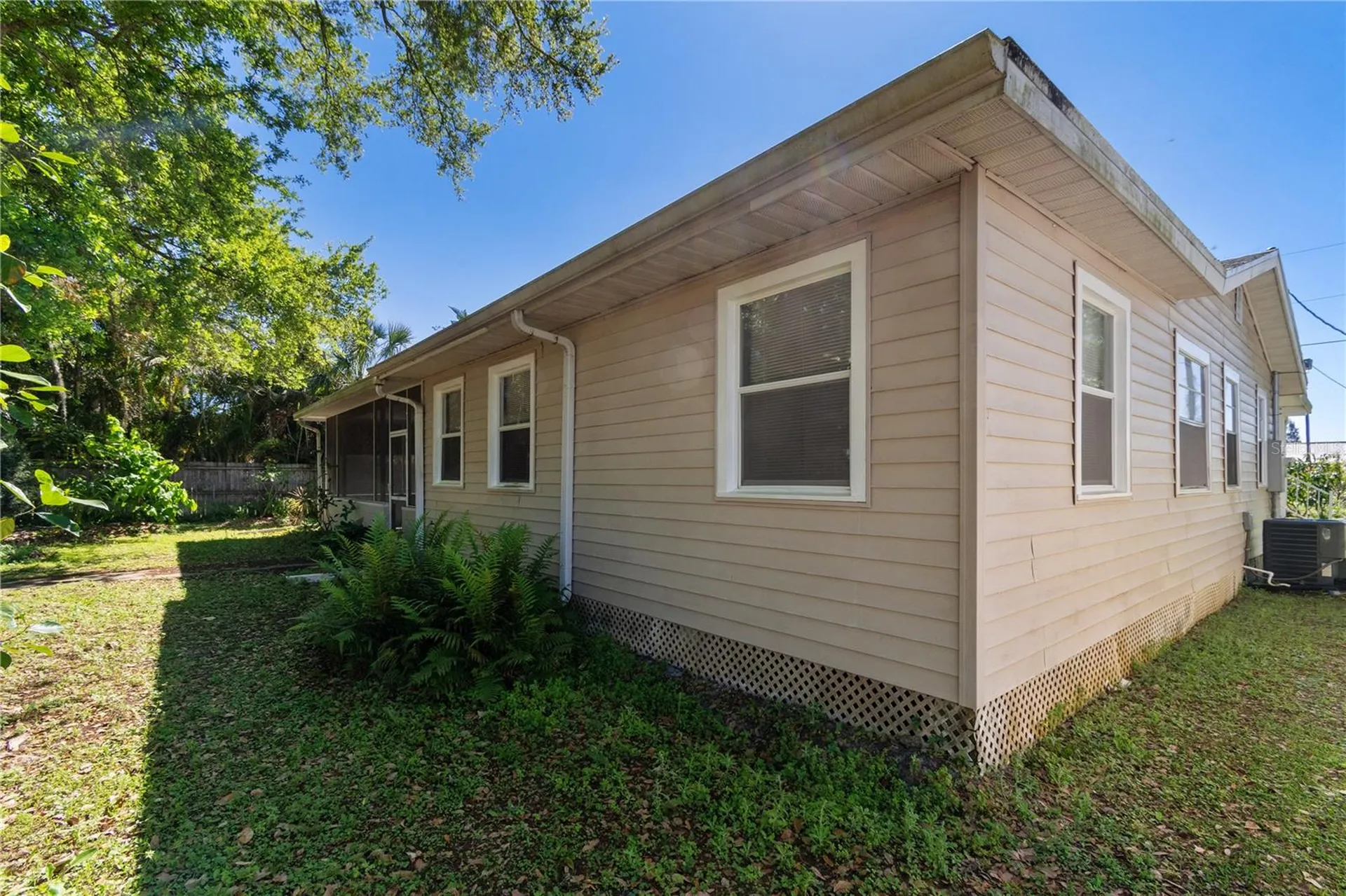 2303 45th Street E Bradenton FL 34208
