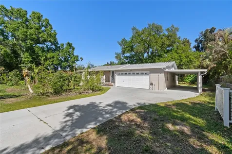 2303 45th Street E Bradenton FL 34208