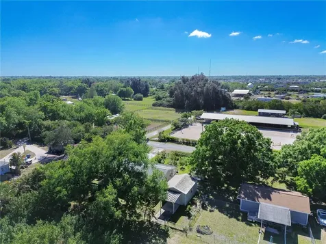 2303 45th Street E Bradenton FL 34208