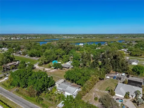 2303 45th Street E Bradenton FL 34208