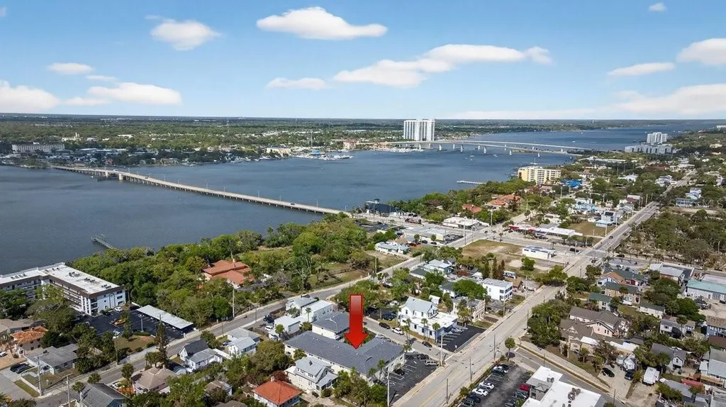 102 S Peninsula Drive Daytona Beach FL 32118