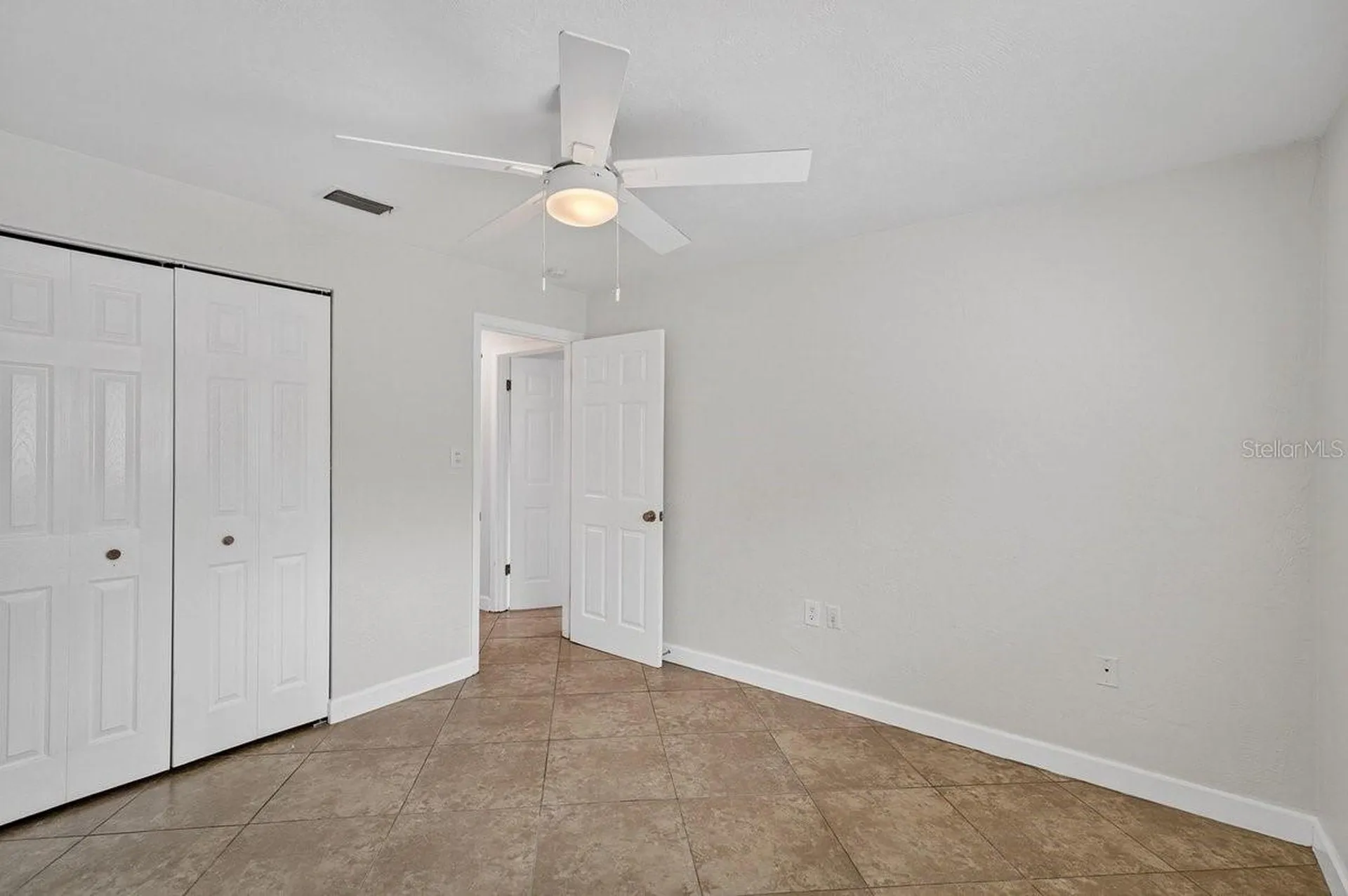 102 S Peninsula Drive Daytona Beach FL 32118