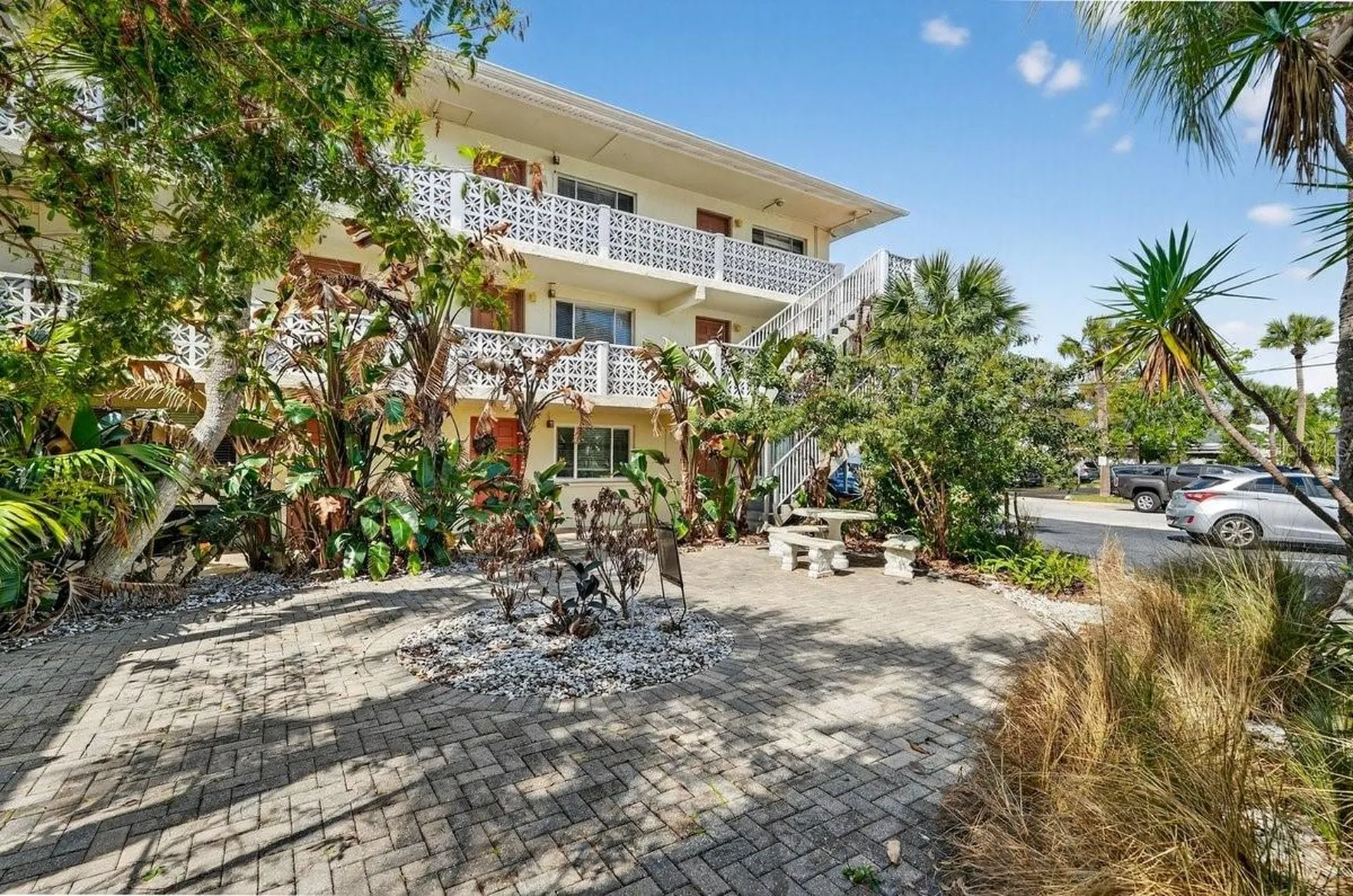 102 S Peninsula Drive Daytona Beach FL 32118