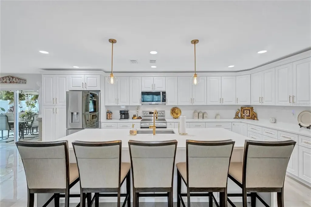 9244 79th Avenue Seminole FL 33777