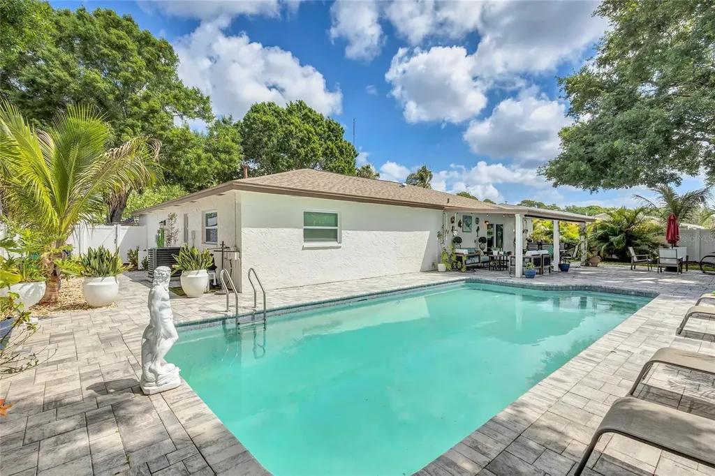 9244 79th Avenue Seminole FL 33777