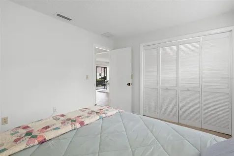 40 Sylvia Place Oldsmar FL 34677