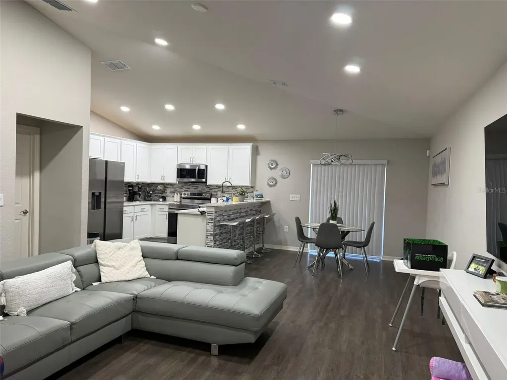 1046 Tropea Lane Auburndale FL 33823