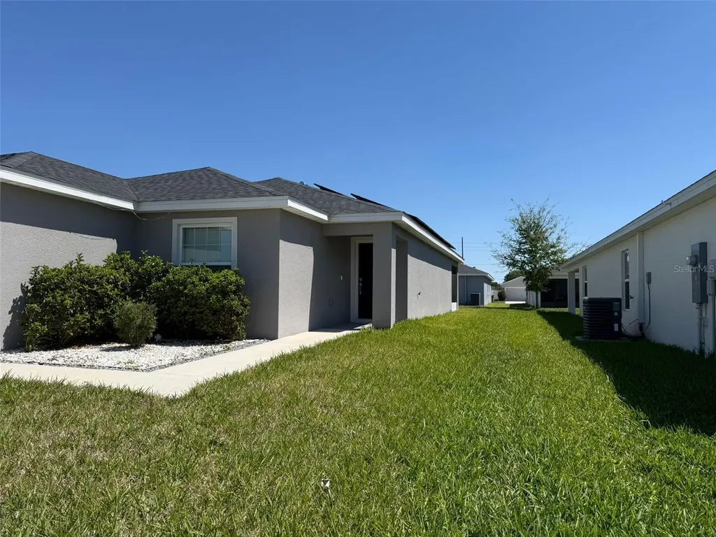 1046 Tropea Lane Auburndale FL 33823