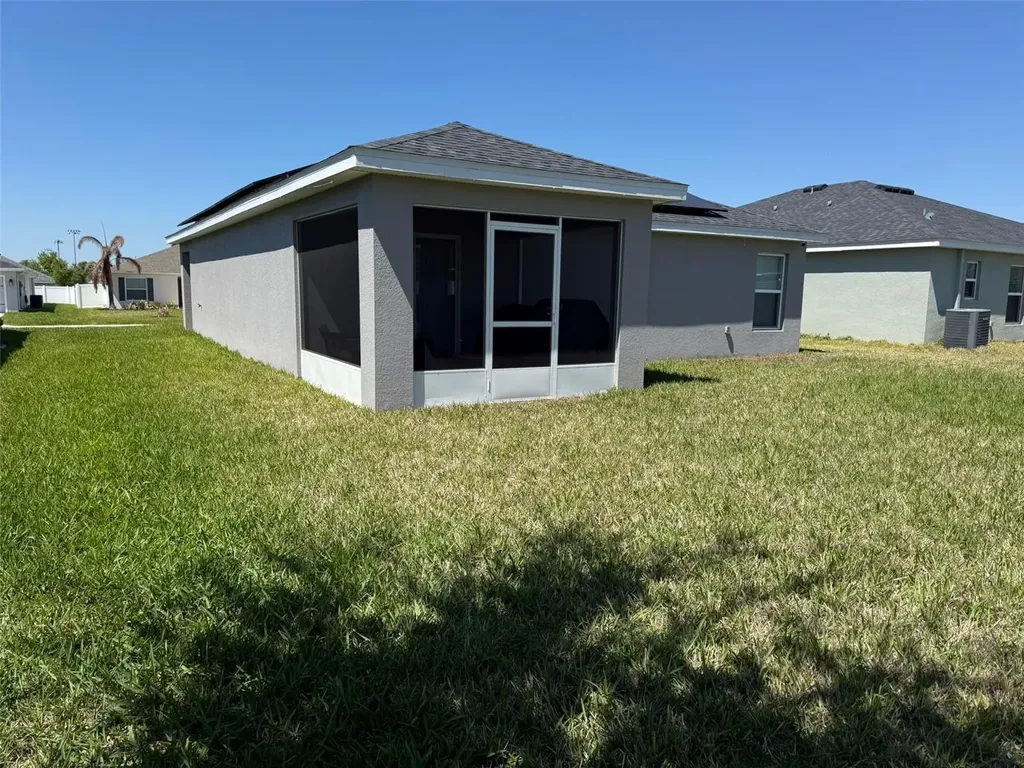 1046 Tropea Lane Auburndale FL 33823