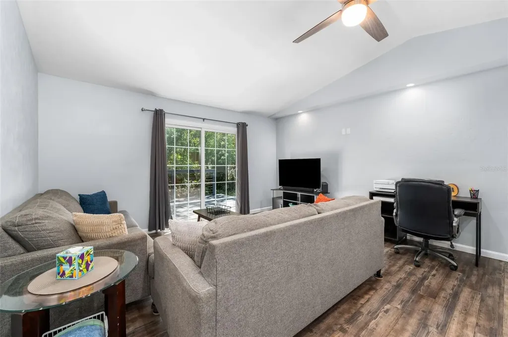 2256 W University Avenue Gainesville FL 32603