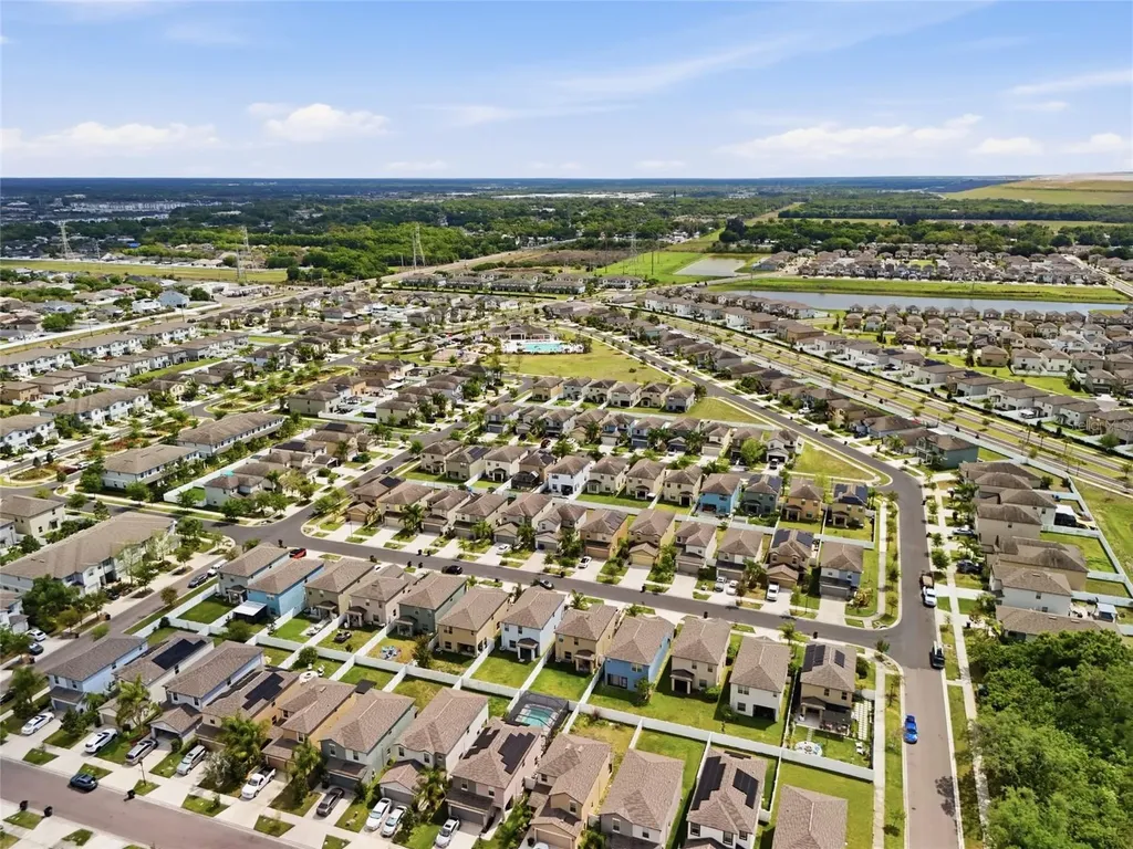 7412 French Marigold Avenue Tampa FL 33619