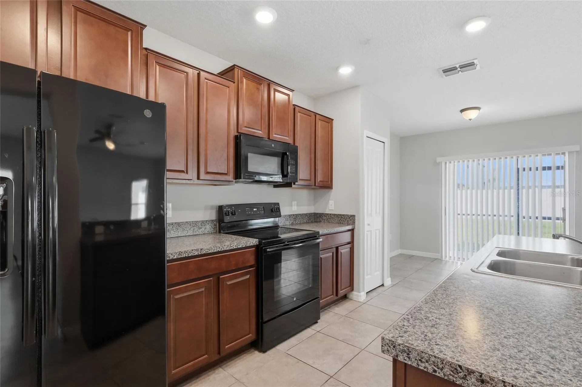 7412 French Marigold Avenue Tampa FL 33619