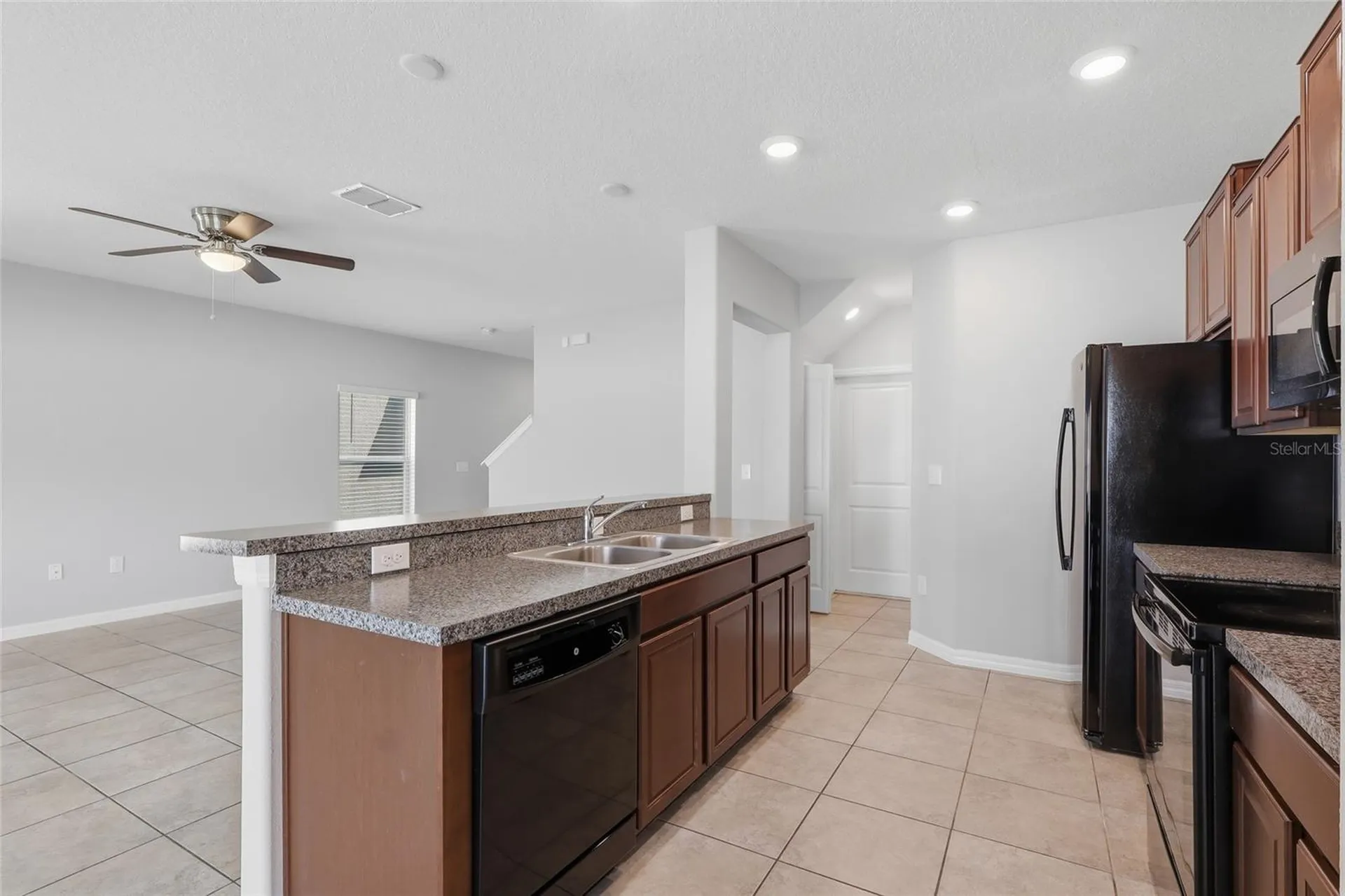 7412 French Marigold Avenue Tampa FL 33619
