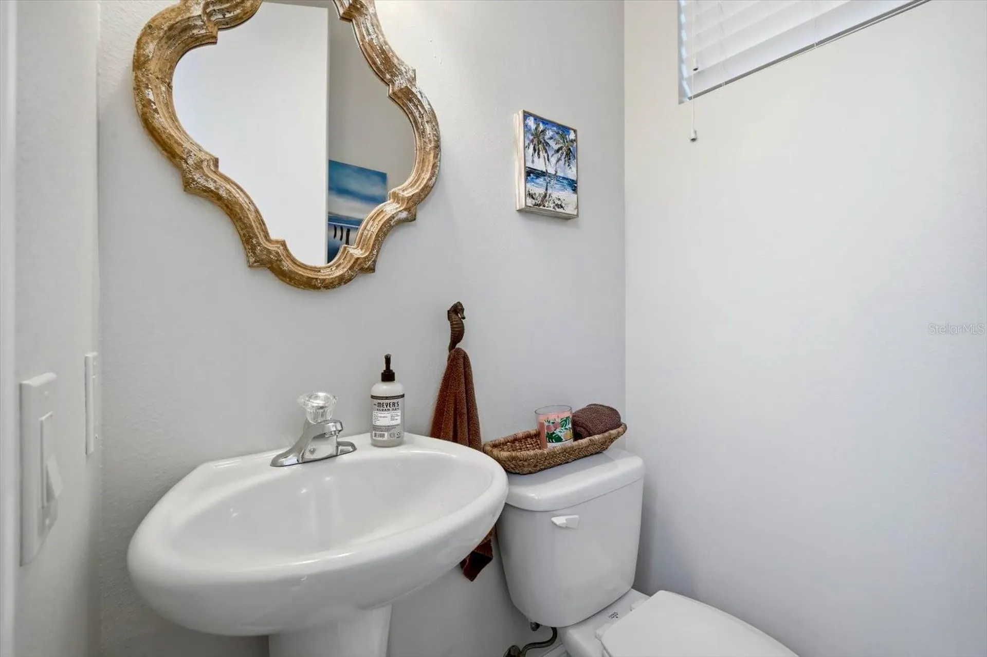 4203 5th Avenue NE Bradenton FL 34208
