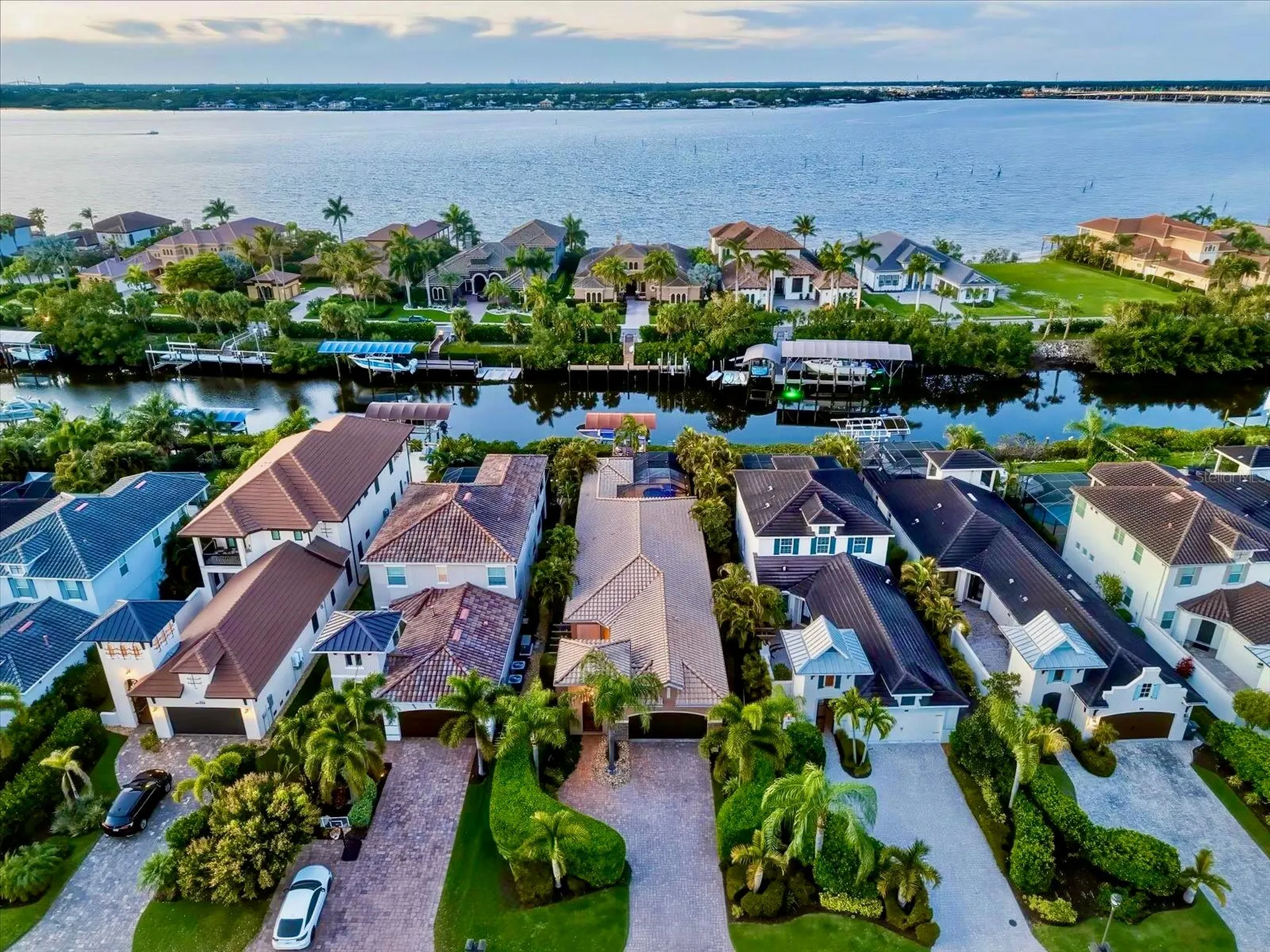 4203 5th Avenue NE Bradenton FL 34208