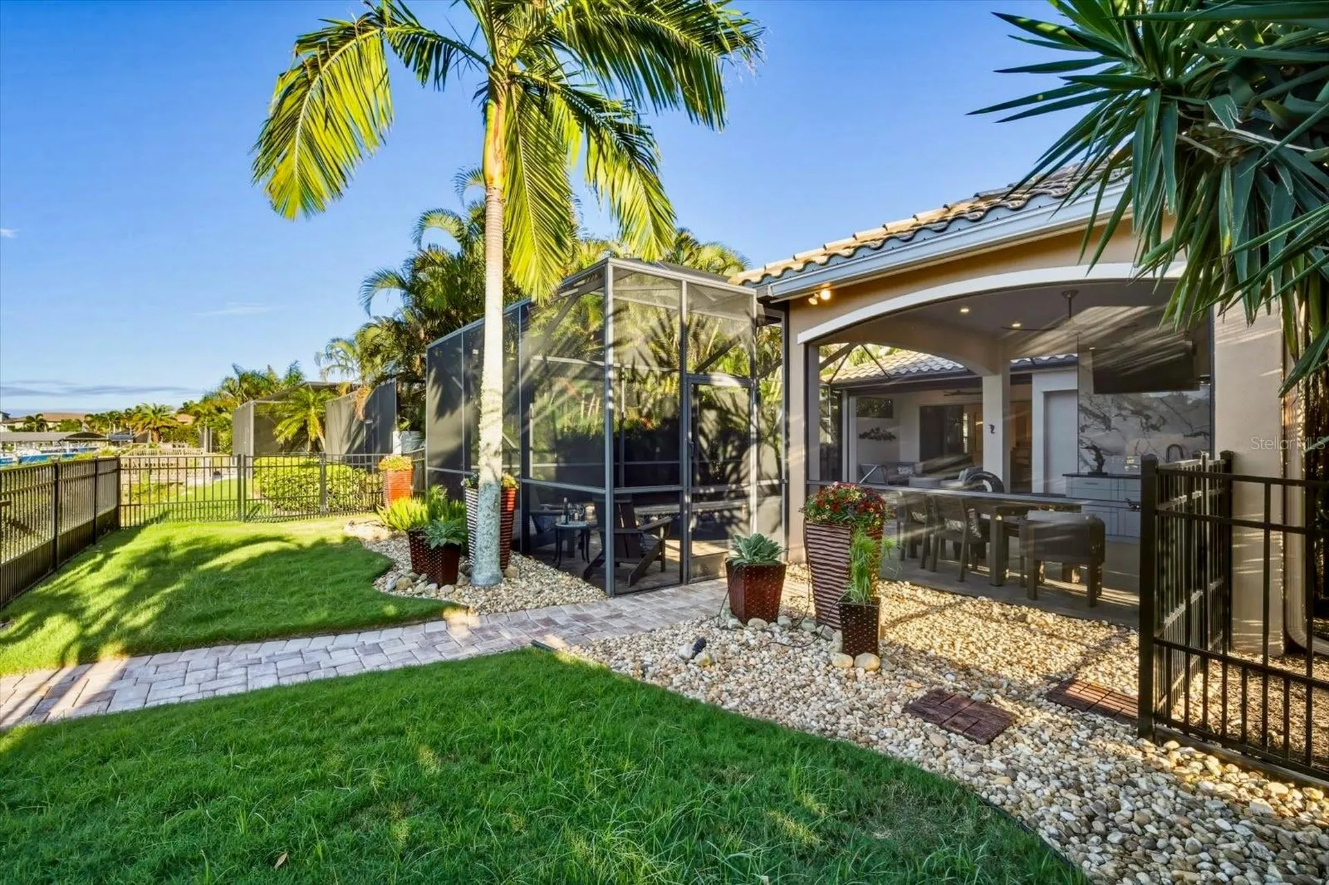 4203 5th Avenue NE Bradenton FL 34208