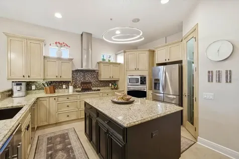 4203 5th Avenue NE Bradenton FL 34208