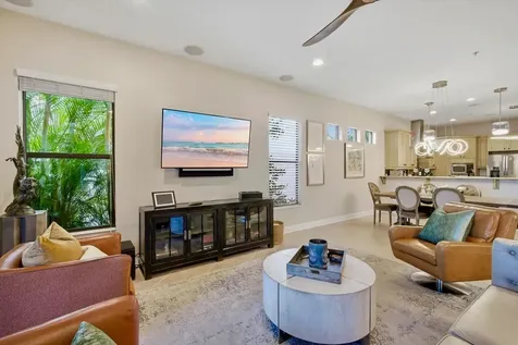4203 5th Avenue NE Bradenton FL 34208