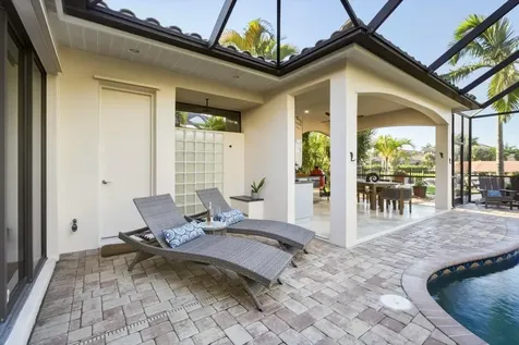 4203 5th Avenue NE Bradenton FL 34208