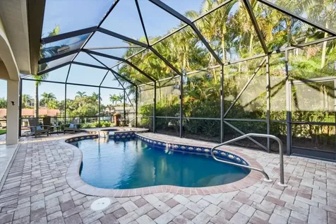 4203 5th Avenue NE Bradenton FL 34208