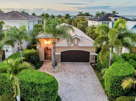 4203 5th Avenue NE Bradenton FL 34208