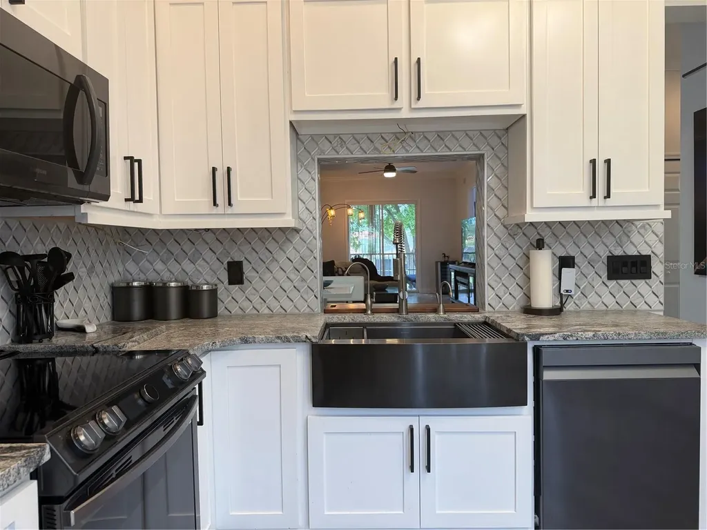 6816 Dali Avenue Land O Lakes FL 34637